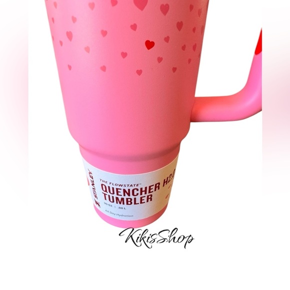 Stanley 30 oz Stainless Steel H2.0
Flowstate Quencher Tumbler Sweet
Hearts - Picture 8 of 10